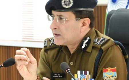 2026 के लिए उत्तराखण्ड पुलिस का रोडमैप तय, डीजीपी दीपम सेठ की अध्यक्षता में उच्च स्तरीय समीक्षा बैठक सम्पन्न।