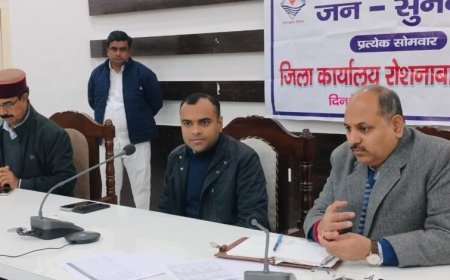 जिलाधिकारी मयूर दीक्षित की अध्यक्षता में जनसुनवाई :- 87 शिकायतें दर्ज, 42 का मौके पर निस्तारण