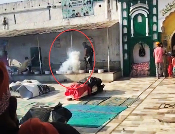 आस्था के बीच आतिशबाजी का खेल: दरगाह में रॉकेट कांड से नाराज़गी